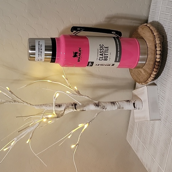 Stanley Other - Stanley 1.5 qt. Classic Ultra Vacuum Bottle – ( ELECTRIC PINK)